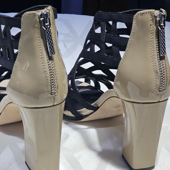 Donald Pliner Dress Sandals - Picture 5 of 7